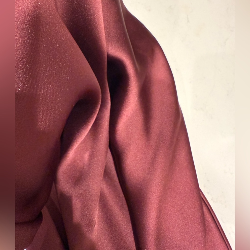 Gianni Bini Deep Burgundy Midi Satin Slip skirt A-line, Size 0 - Picture 7 of 7